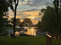 Hidden Lake Gem - B&B