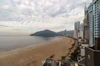 Apto 2Q beira mar c/ garagem em BC NVI501 - B&B