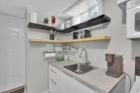Cosy Guest Suite Near Shops, Transit, Hwy and GO! - B&B Mississauga