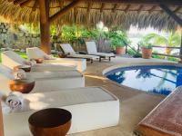 Casa Manzanillo - Point Room - Ocean Front Room at Exceptional Beach Front Location - B&B Troncones