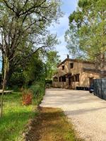 Haut de maison 65m2 avec jardin - B&B Callian