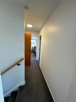Airport Retreat 4BR 8 Guests - Bed and Breakfast