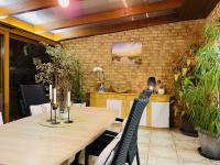 Barrierefreies Ferienhaus mit Garten bei Köln - B&B Hürth