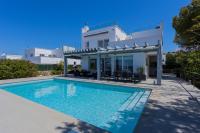 V196 Villa Brisa by Menorcarentals Villas - Chambres d’hôtes Son Bou