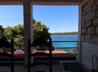 Apartments Karbuni By The Sea - Chambres d'hôtes Blato