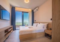 RoyalBlueApartment-Pool, Bayview - B&B