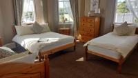Vierbettzimmer mit eigenem Bad
