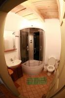 Dreibettzimmer mit eigenem Bad