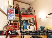 LOFT "POP ART 50's" Idéal PRO - Écran cinéma rétroprojecteur - WIFI Fibre - Borne arcade de jeu - Centre Ville - B&B