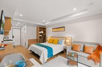 King Studio with Sofa Bed