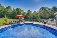 Adirondack Retreat with Heated Pool and Scenic Views! - B&B North Creek