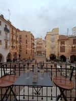 Plaça de l'Almudí, where else! - B&B Onda