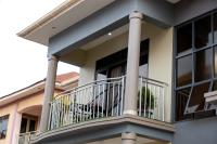 Shirleyz Cozy Haven - a delightful apt in Jinja City - B&B