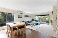 Gemstone at Sunderland Bay - B&B Sunset Strip