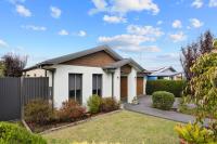 Gemstone at Sunderland Bay - B&B Sunset Strip