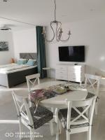 Romantic apartment - Bed and Breakfast Palanga