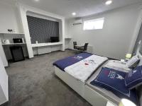 One-Bedroom Apartment with Pool View