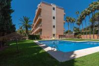 Cabopino Duplex, Swimming Pool, Beach 5min away, Chill out terrace and High-speed WiFi - Chambres d'hôtes Marbella