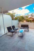 Apt climatise avec terrasse et stationnement 100 metres de la plage V0825 - B&B