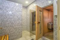 HAPPY Luxury Apartment - Beachside in Mar Azul, Estepona - B&B Estepona