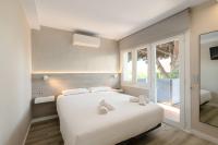 One-Bedroom Deluxe Apartment
