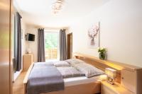 Two-Bedroom Apartment with Mountain View