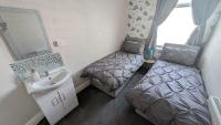 Twin Room with Shared Bathroom