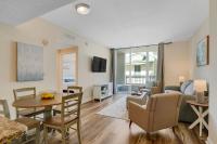 1 BR King- Rooftop Pool close to beach Casa Costa - B&B