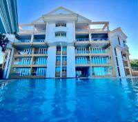 Oceanview Costa del Mar Condo w Pool and Smart TV - B&B
