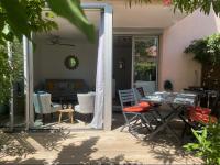 Appartement rénové avec jardin à 5 min de la plage - 4 pers, garage inclus - FR-1-309-392 - B&B