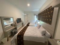 BAYT AL HIKMAH is a perfect place to stay during a layover between connecting flights - Bed and Breakfast Jakarta