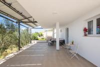 Olive paradise-heated pool- romantic getaway for 2 - Bed and Breakfast