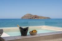 Beachcomber Suite - Beachfront with Private Pool