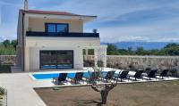 New Luxury Villa with private pool - by TA Leut Agency - Chambres d’hôtes Privlaka