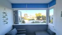 Beachside Comfort - 2Br Apt,5 Min to the Beach - B&B Larnaca