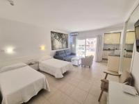 PYR Beach and Pool Studio II - B&B Fuengirola