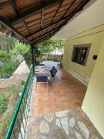 Yllis Rooms - B&B Himarë