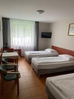 Camera Tripla Classic