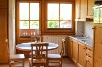 Appartamento con 1 Camera da Letto, Balcone e Vista Montagna 