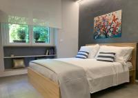 Studio Apartment with One Double Bed