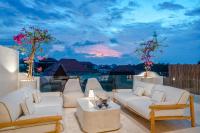 Villa MYKONIAN - NEW Modern Concept & Luxury 3BR - Central Canggu Beach - B&B Canggu