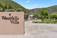 Luxury Waterfalls Villa Nidri Privet Pool Jaccuzi - B&B Nydri