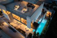 Pool Villa Nisa - Bed and Breakfast