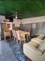 room with a separate entrance and a sea view - Chambres d'hôtes Ivovići