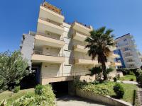 Bella's Apartments - Bed and Breakfast Sakës