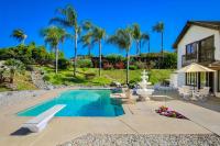 Sun&Star Studded Central Luxury with Hottub, Pool, Views - B&B