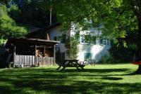 Bergbauernhaus an Wasserfall und Waldrand - Ferienwohnung Schwändi