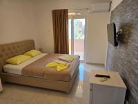 Economy Triple Room with Shared Bathroom
