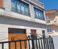 Piso a pie de playa con terraza exclusiva - B&B Moaña
