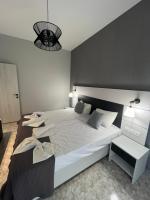 One-Bedroom Deluxe Apartment